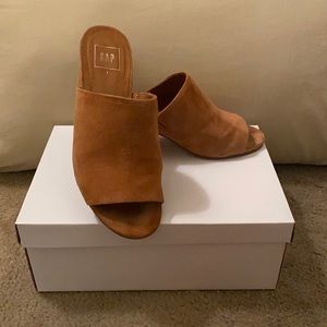 Suede mules